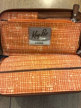 Fossil Beige Key-Per Quilted Zip-Around Wallet with Orange